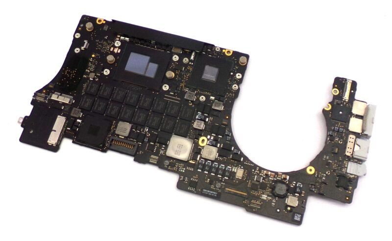 Apple MacBook Pro Retina 15 Inch - A1398 Donor Motherboard (ne fonctionne pas) - 820-3787 2 Apple MacBook Pro Retina 15 Inch - A1398 Donor Motherboard (ne fonctionne pas) - 820-3787